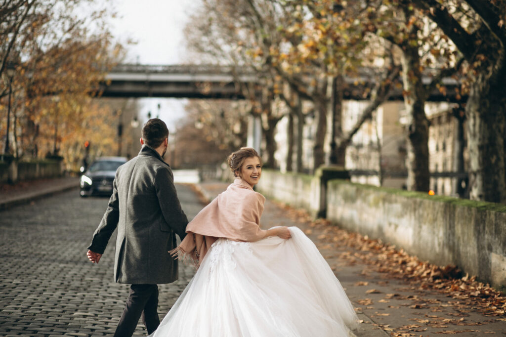 pre-wedding photoshoot in paris